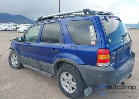 2005 Ford Escape Xlt z USA, uszkodzony, nr VIN 1FMYU93155KB49222